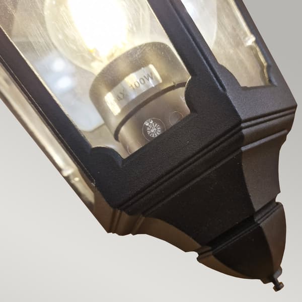 Svart utomhusvägglampa E27 60W Parish Elstead