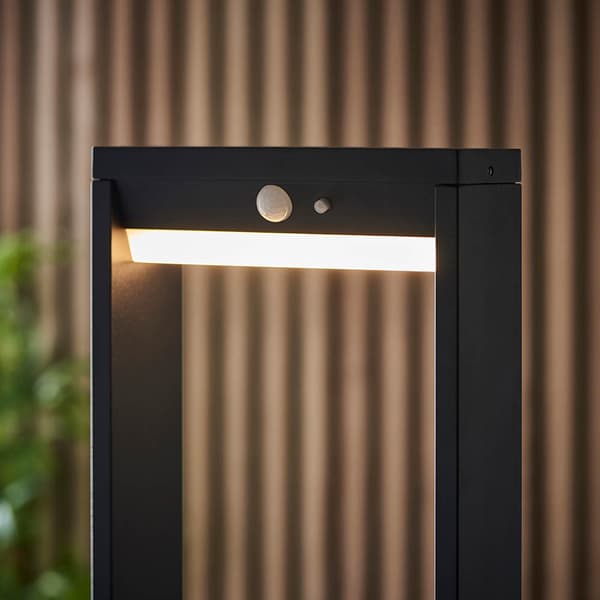 80 cm sort rektangulær LED 5.88W DANNAH Endon solcellelampe til haven med bevægelses- og skumringssensor