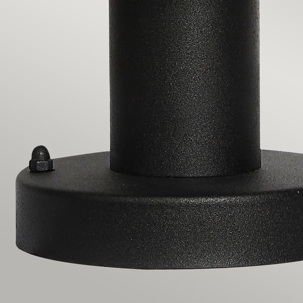 Stolplampa med rörelsesensor svart E27 60W Helsingor Elstead