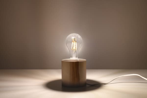 SALGADO-pöytävalaisin, luonnonpuu, Sollux Lighting SL.0674