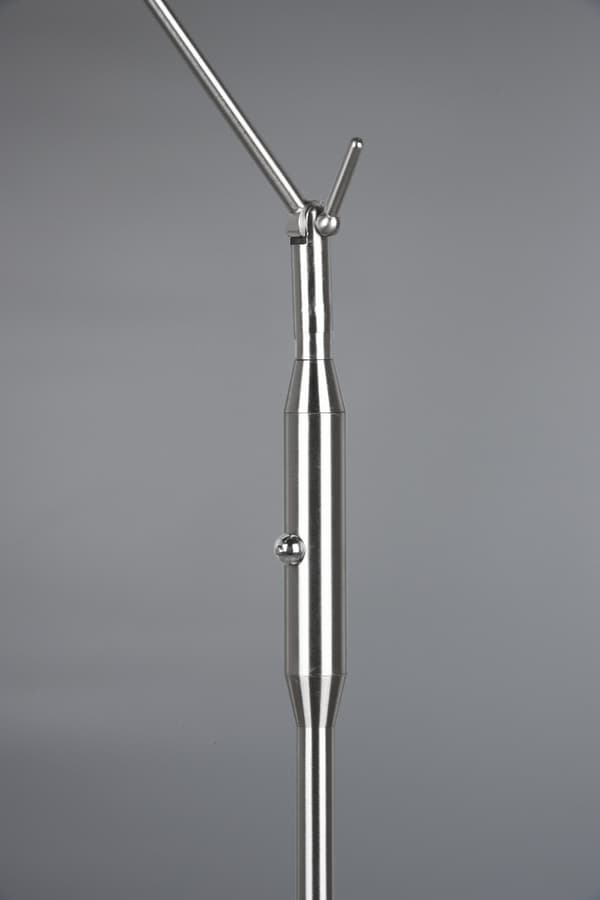 LED gulvlampe FRANKLIN sølv Trio 426510107