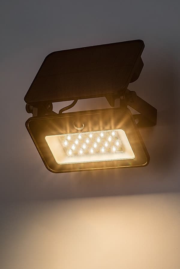 Solarprojektør over garage sort batteri bevægelsessensor variabel farve LED 6W IP65 TARCAL Rabalux