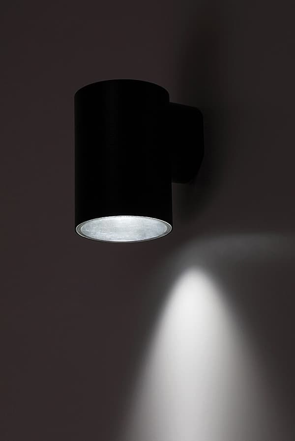 Udendørs væglampe moderne sort rund Ø7,5cm rør 11 cm variabel farve LED 9W IP65 URFA Rabalux