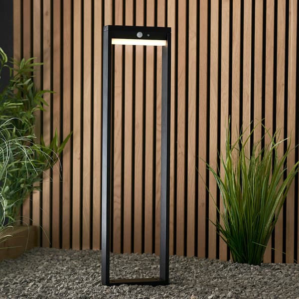 80 cm sort rektangulær LED 5.88W DANNAH Endon solcellelampe til haven med bevægelses- og skumringssensor
