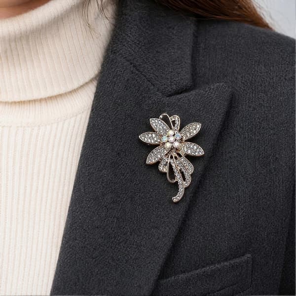 3D Blomster Strass Brosch för Kappor Skjortor och Väskor Modeaccessoar Gyllene