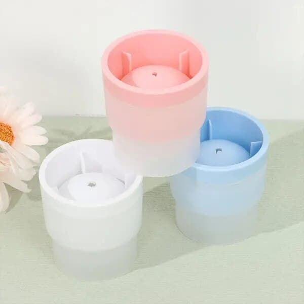 Set med 2 isbitsformar i silikon, rosa, blå och vit, 6 cm