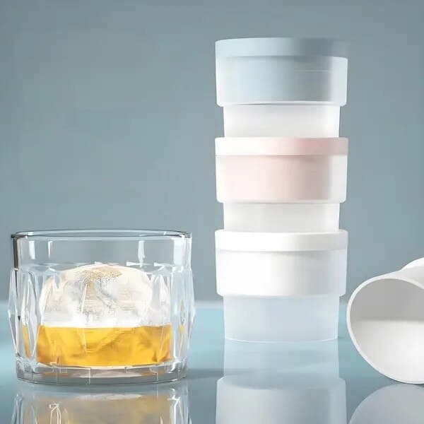 Set med 3 runda isbitsformar 8x7cm, flexibla, återanvändbara, transparenta