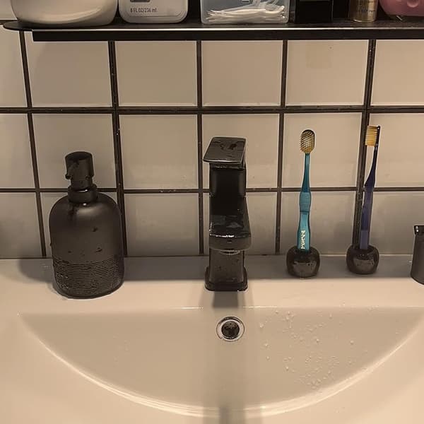 Sort sæbedispenser – håndsæbedispenser til badeværelsesbordplader, køkkensæbedispenser