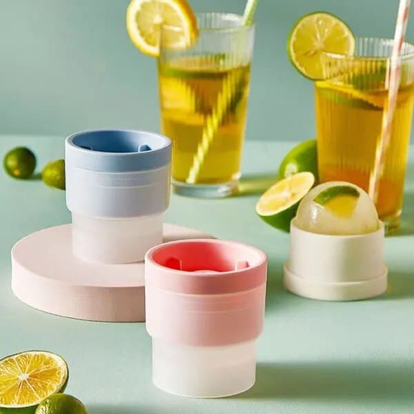 Set med 2 isbitsformar i silikon, rosa, blå och vit, 6 cm