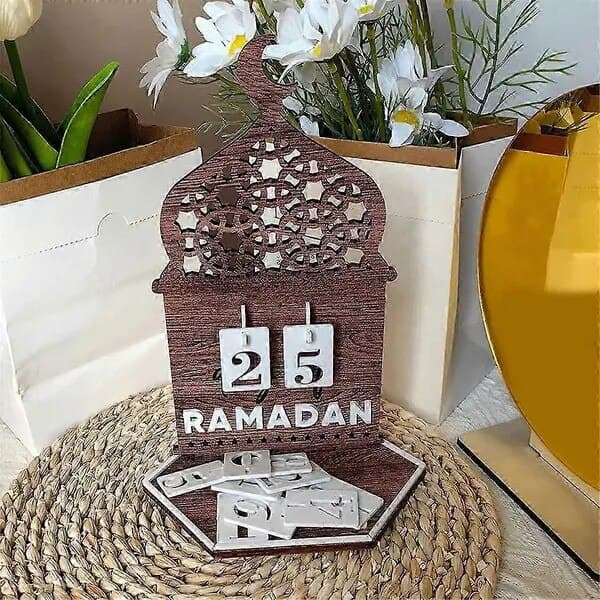 Ramadan nedräkningskalender i trä, DIY-design, brun, 22 cm