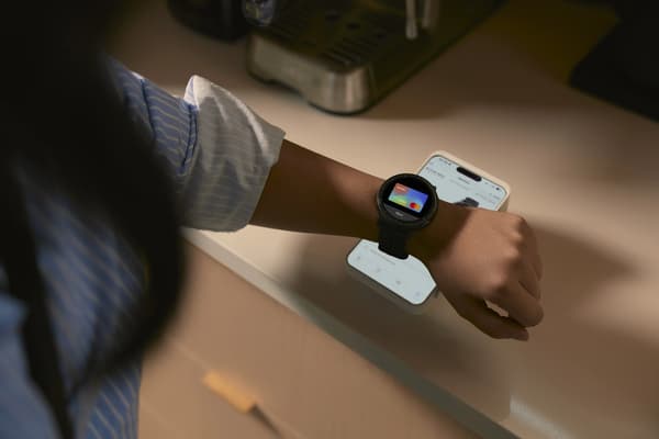 Amazfit Active Max Svart (Svart Silikonband)