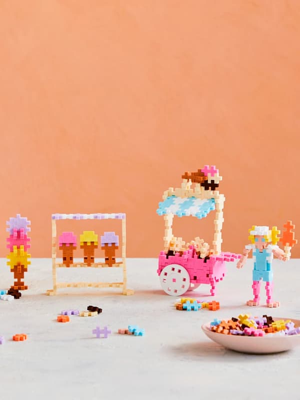 Plus-Plus Learn to Build Glasskiosk