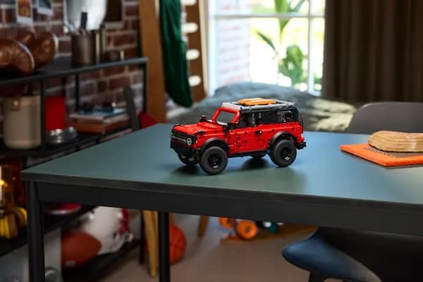 LEGO Technic 42213 Ford Bronco® SUV