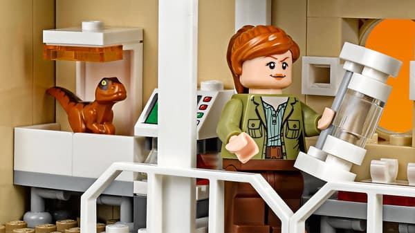 LEGO Jurassic World Indoraptor-attack (75930)