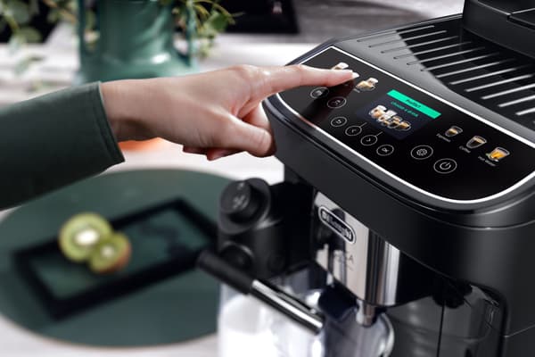 DELONGHI ECAM310.60.B Sort automatisk kaffemaskine