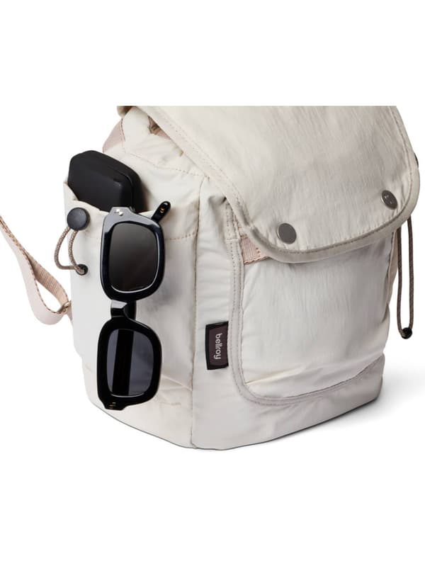 Bellroy Cinch Minipack byrygsæk - oat