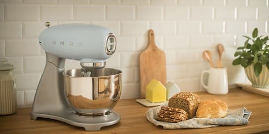 SMEG SMF02PBEU PLANETARISK BLANDER Pastelblå
