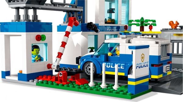 LEGO City Polisstation (60316)