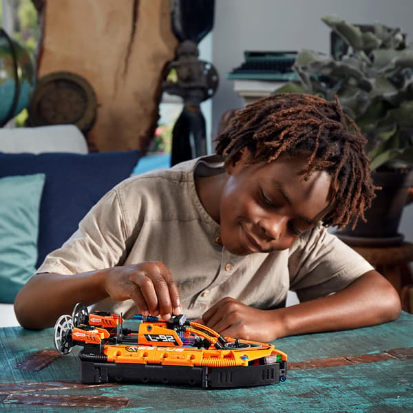 LEGO Technic Redningssvævefartøj (42120)