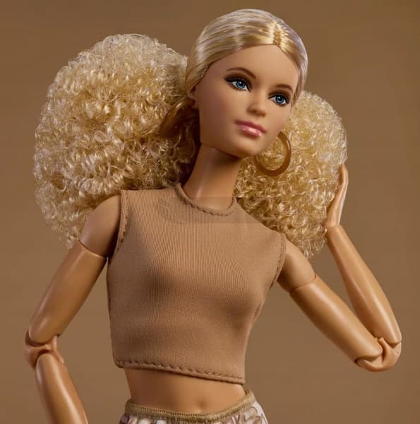 BARBIE SIGNATURE Barbie Basic Model 07, samlardocka JJX26