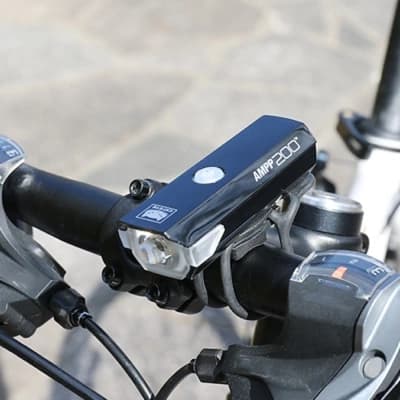 Cateye AMPP 200 USB-C -etuvalo