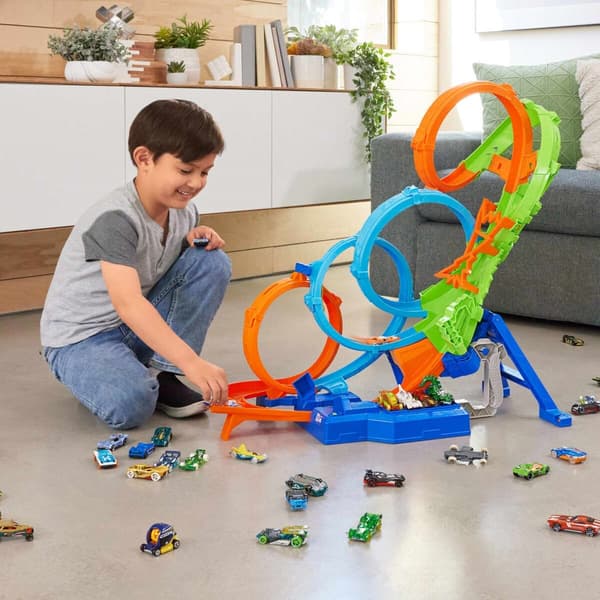 Hot Wheels Action Quadruple Crash Loop HXR70
