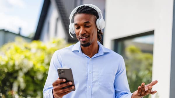 LOGITECH Zone Wireless 2 ES Hovedtelefoner, Trådløse, Over-ear, ANC Hvid