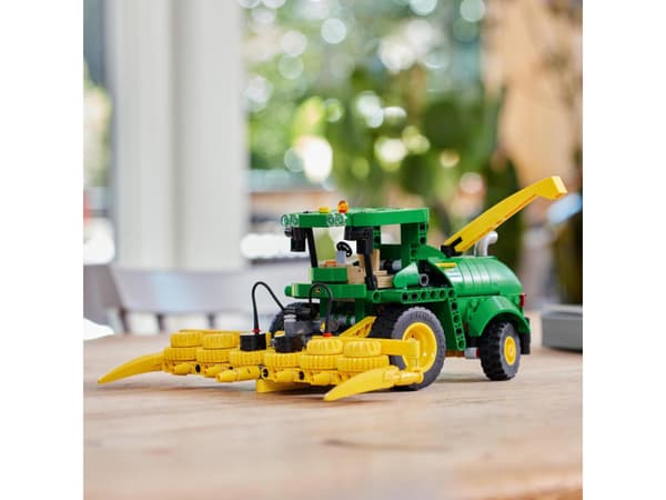 LEGO Technic 42168 John Deere 9700 -rehunkorjuukone