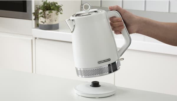 Vattenkokare MORPHY RICHARDS Illumination Vit