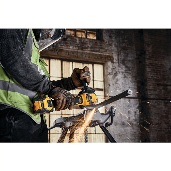 DeWalt DCG409VSN vinkelsliber