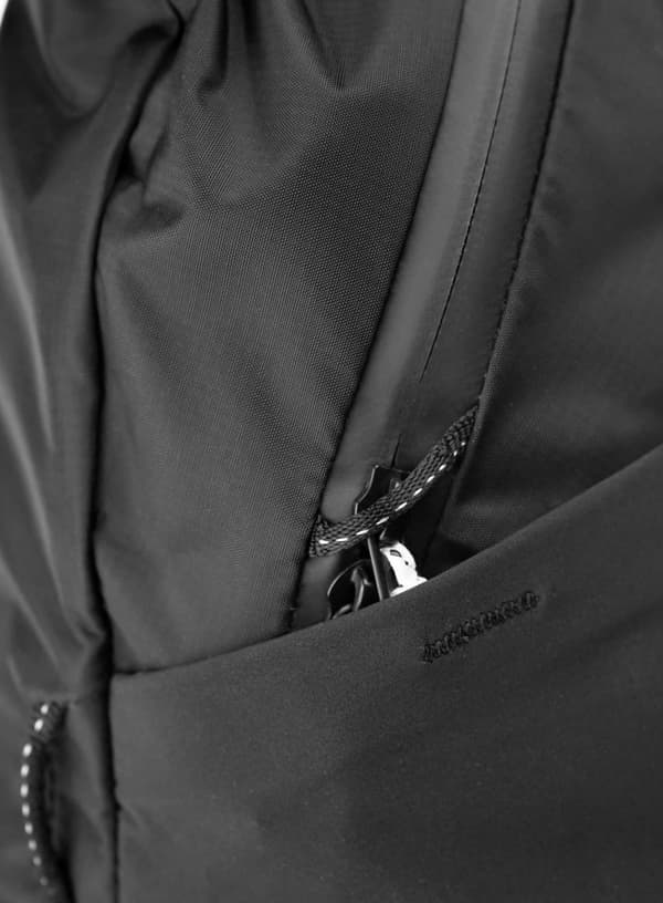 Hopvikbar stadsryggsäck Matador ReFraction Packable Backpack 16 l - svart