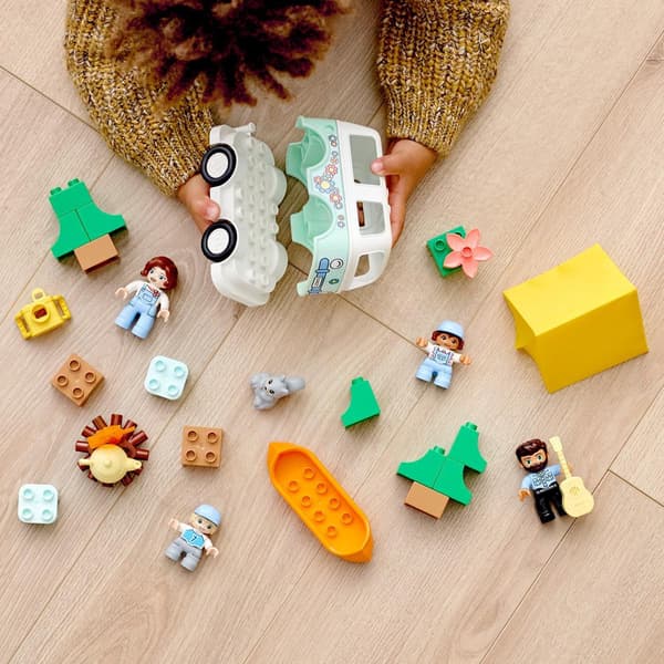 LEGO Duplo Perheleirintä (10946)