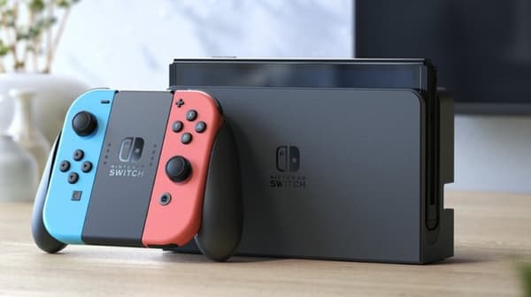 Nintendo Switch OLED -konsoli - sininen/punainen