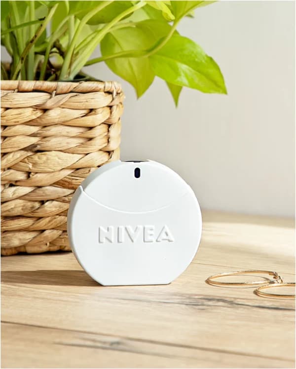 NIVEA Creme Eau de Toilette naisille 30 ml