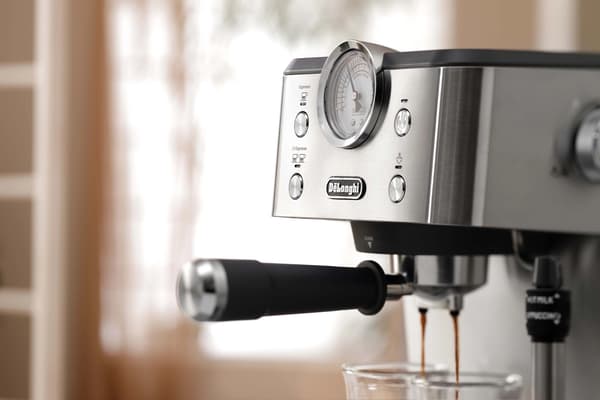DeLonghi Classic EM450.M espressomaskine