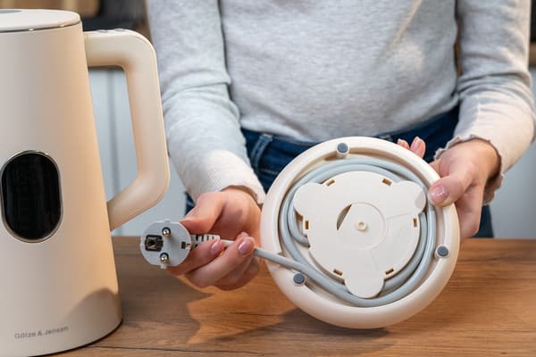 Vattenkokare GÖTZE & JENSEN KT940E Ecru