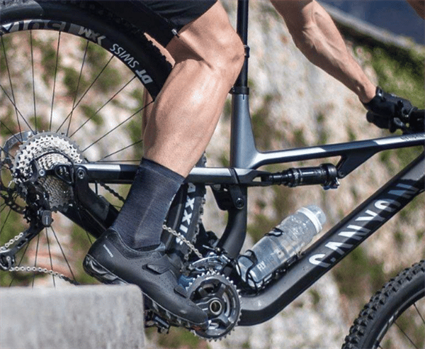 ELITE Prism Carbon flaskeholder