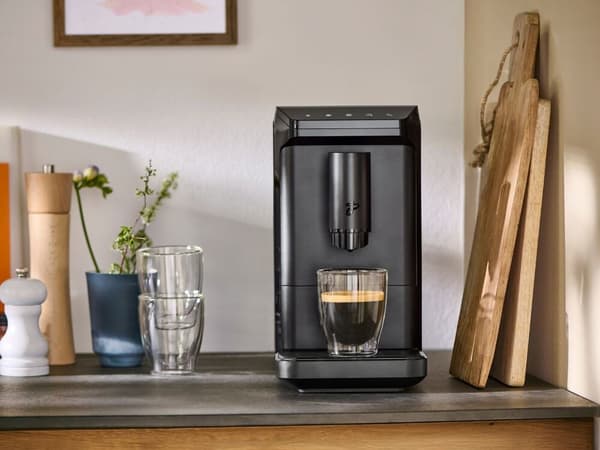 TCHIBO Esperto Mini -automaattinen kahvinkeitin, harmaa