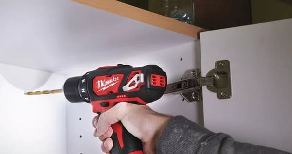 Milwaukee M12 BDD-0 borrskruvdragare