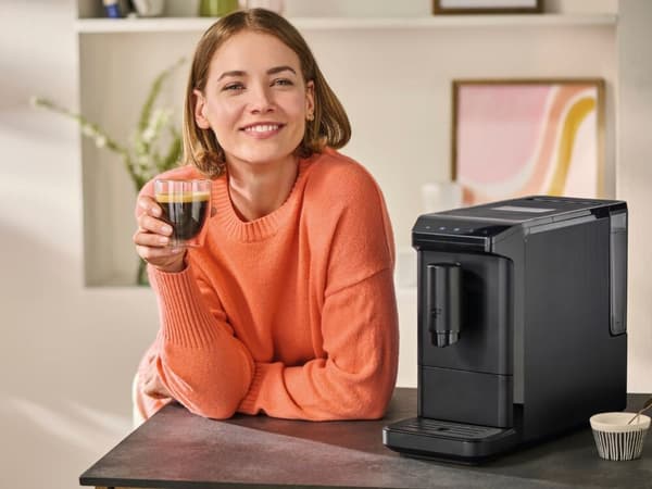 TCHIBO Esperto Mini Helautomatisk kaffemaskin Grå