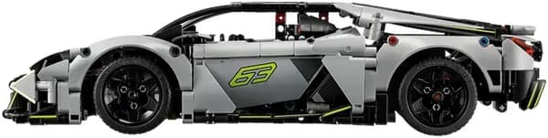 LEGO Technic 42214 Lamborghini Revuelto Superbil