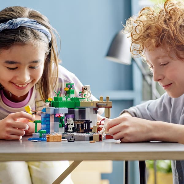 LEGO Minecraft Skelettgrottan 21189