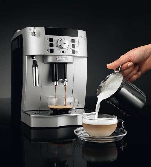 DeLonghi Magnifica S ECAM 22.110.SB espressomaskin