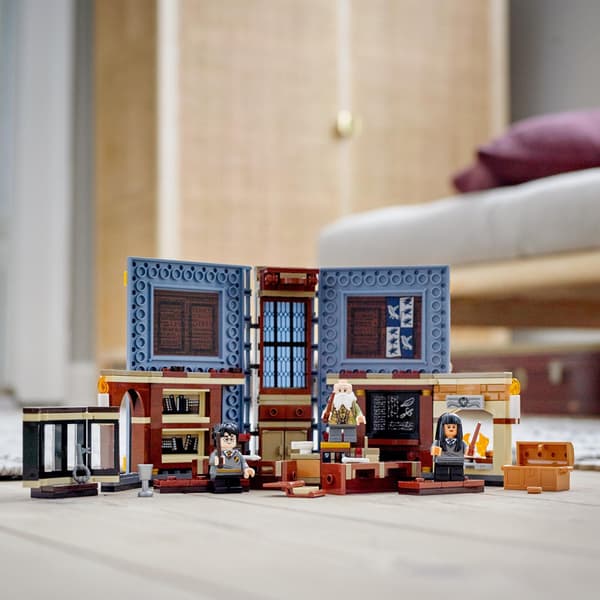 LEGO Harry Potter Hogwarts Moments: Charms Class 76385