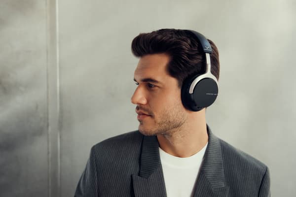 BEYERDYNAMIC Aventho 200 ANC On-Ear Hovedtelefoner Sort