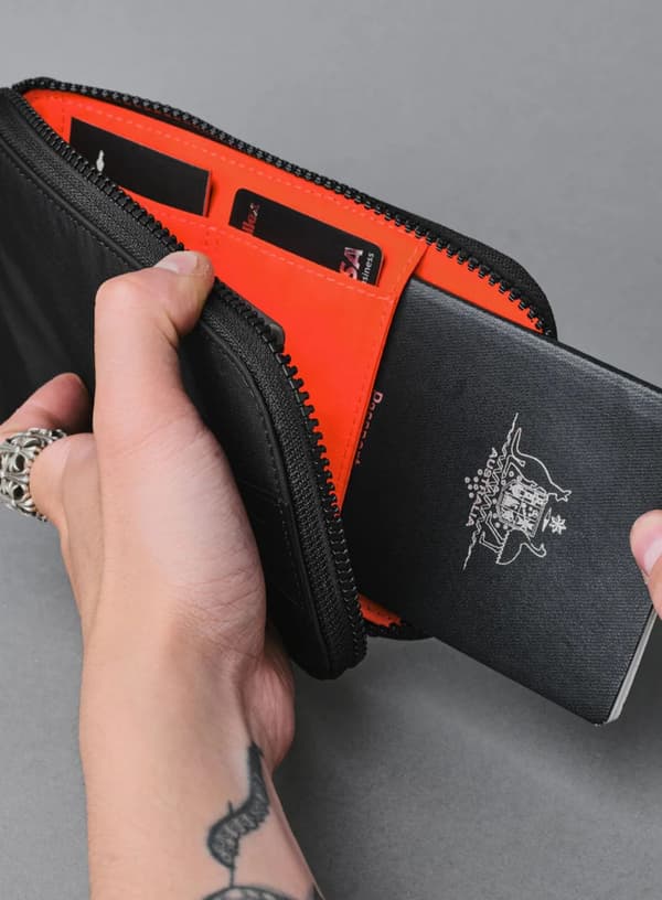 Alpaka Travel Wallet - sort