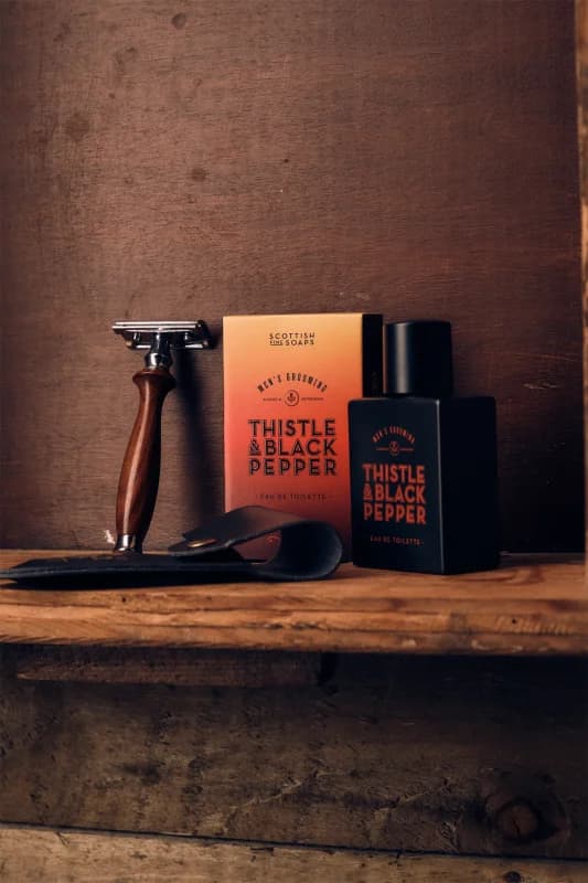 Eau de Toilette til mænd Scottish Fine Soaps Thistle & Black Pepper