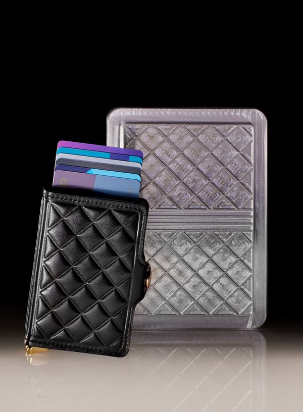 RFID-lompakko Secrid Premium Miniwallet Emboss Diamond+ - musta