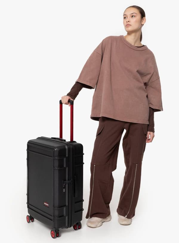 Eastpak Resist'r Zip M mellemstor kuffert - sort