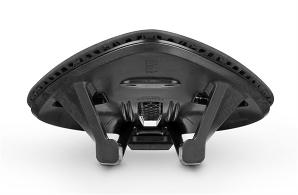FIZIK Transiro Aeris R3 LD Adaptive sadel